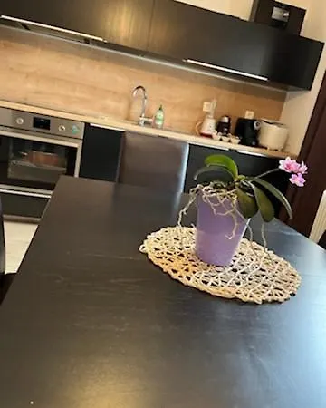 Apartma *